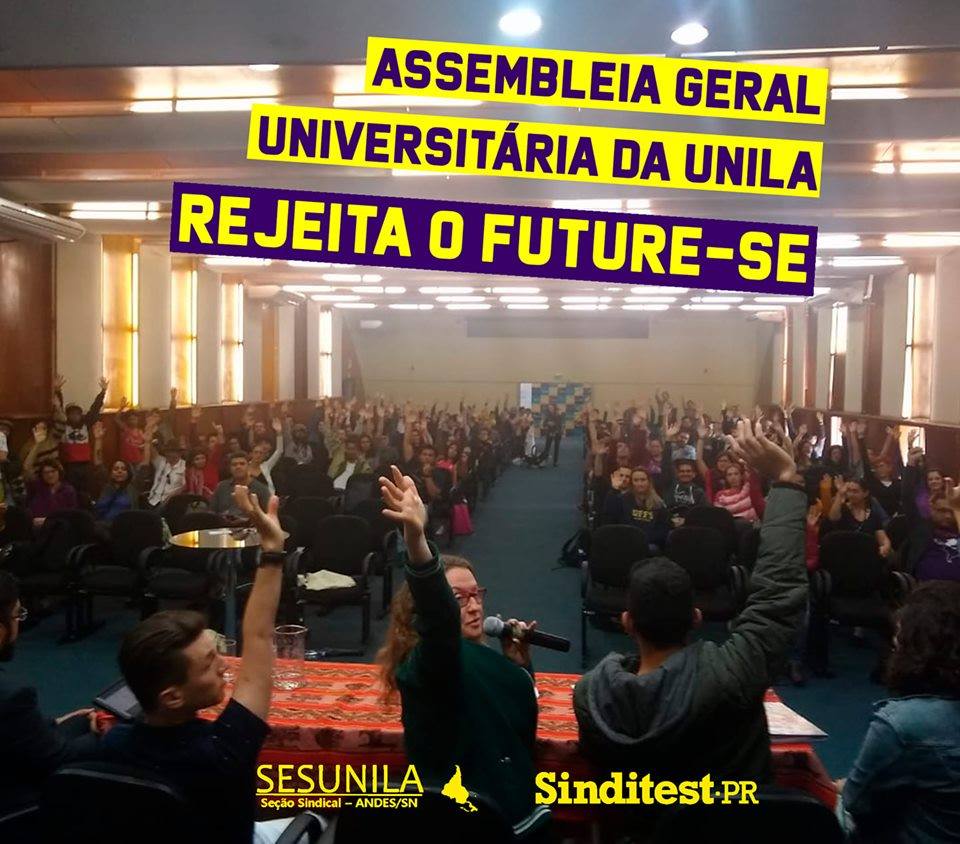 Assembléia debatendo o projeto future-se